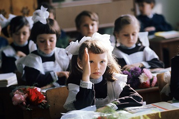 Введение единой школьной формы в России — иллюстрация к новости